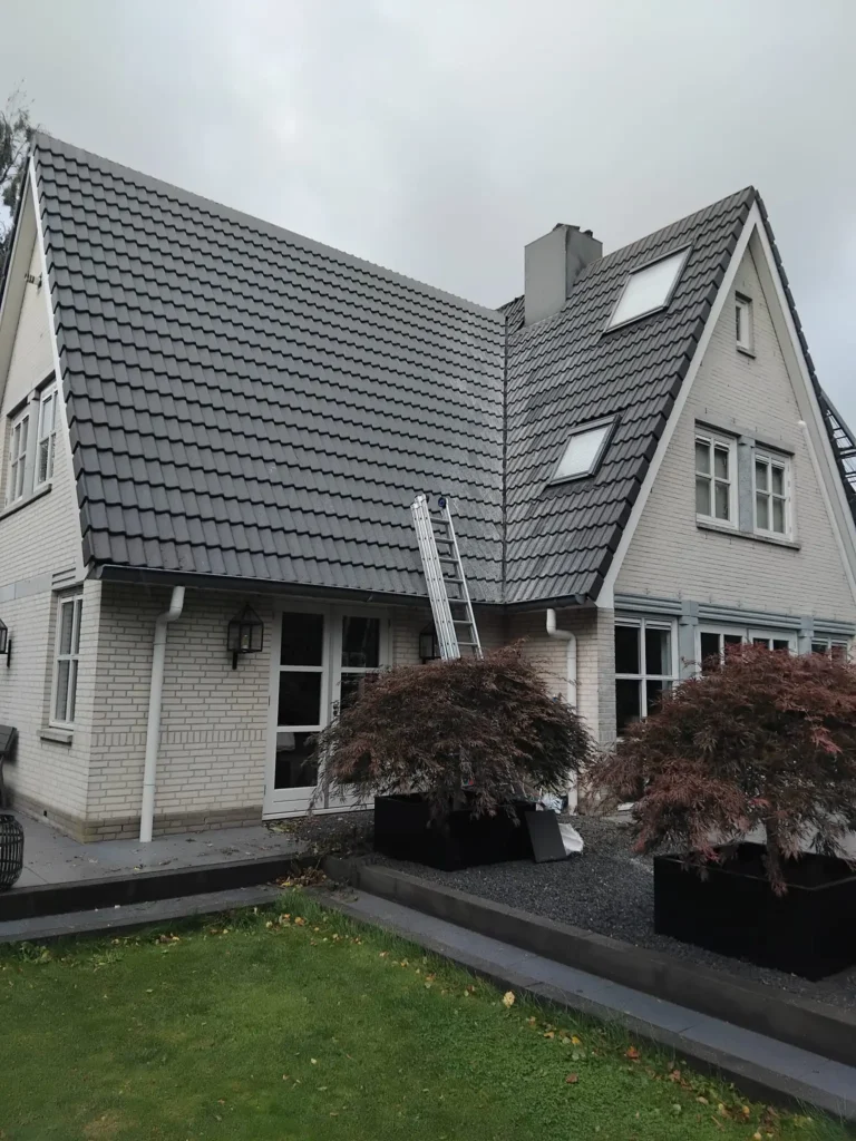 contact opnemen met dakdekker